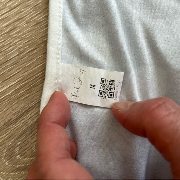 Blue floral flutter sleeve empire waist dress - size M - Picture 7 of 8